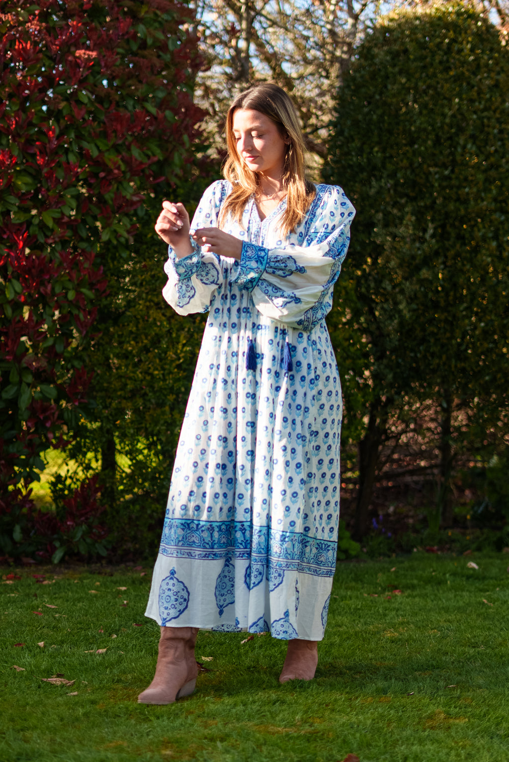 Amelia Floaty sleeve Folk Print maxi dress