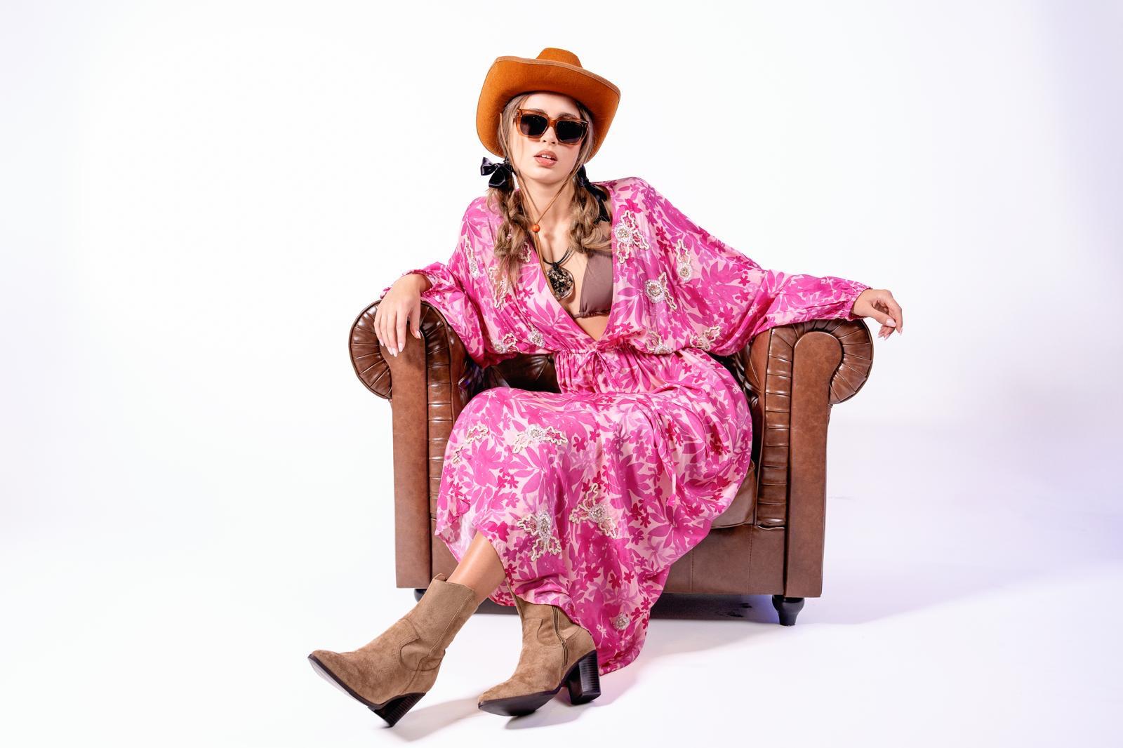 Caz Kaftan long in Fusia, leaf print with hand embellishment